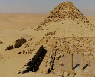Abusir: La Necropoli Dei Misteri