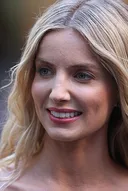 Annabelle Wallis