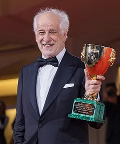 Toni Servillo