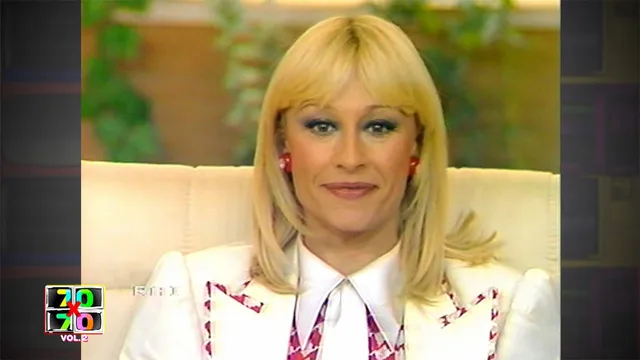 70 x 70 - Vol. 2 - Pronto, Raffaella?