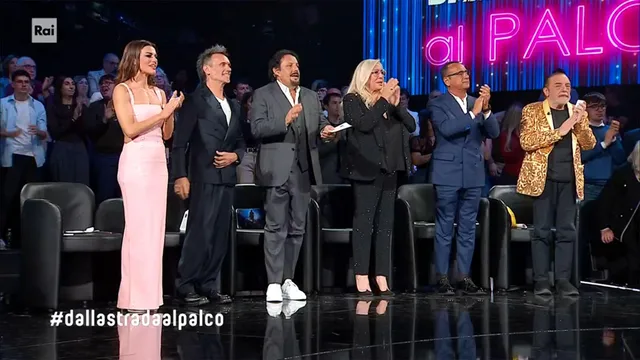 Dalla strada al palco