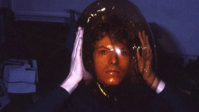 David Bowie: Finding Fame - Nascita di u