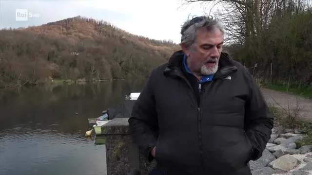 Di là dal fiume e tra gli alberi
