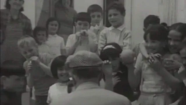 I bambini e noi: S1970E5 - Papà lavora