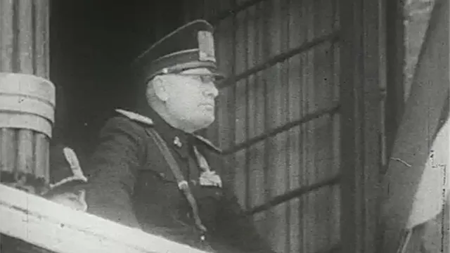 Libro e Moschetto - Il Fascismo sui banchi di scuola - Pt1