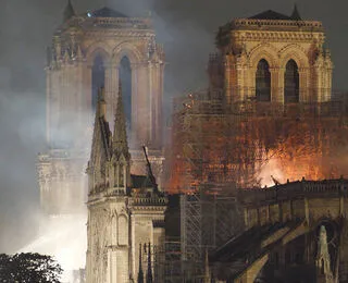 Notre Dame: Paris Inferno