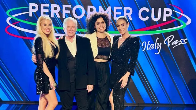 Performer Cup