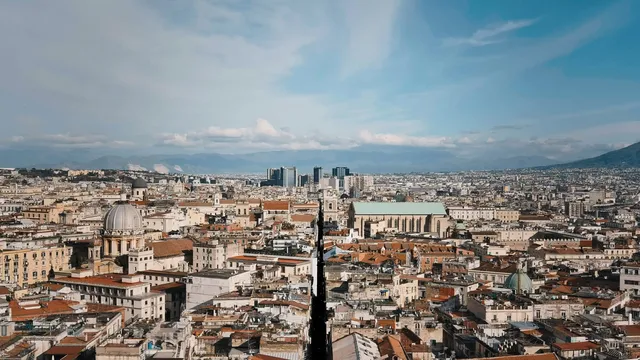 Posso entrare? An ode to Naples