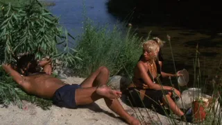 Travolti da un insolito destino nell'azzurro mare d'agosto