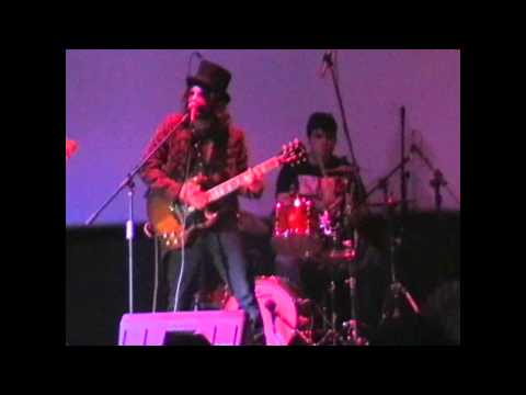 Barbascura X (e i Rockloba) - Marionetta live (2013)